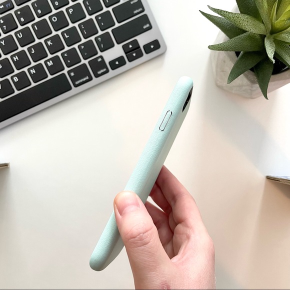 2/$35 iPhone 6/7/8 Case HABITU Mint Semi-Hard - Picture 3 of 5